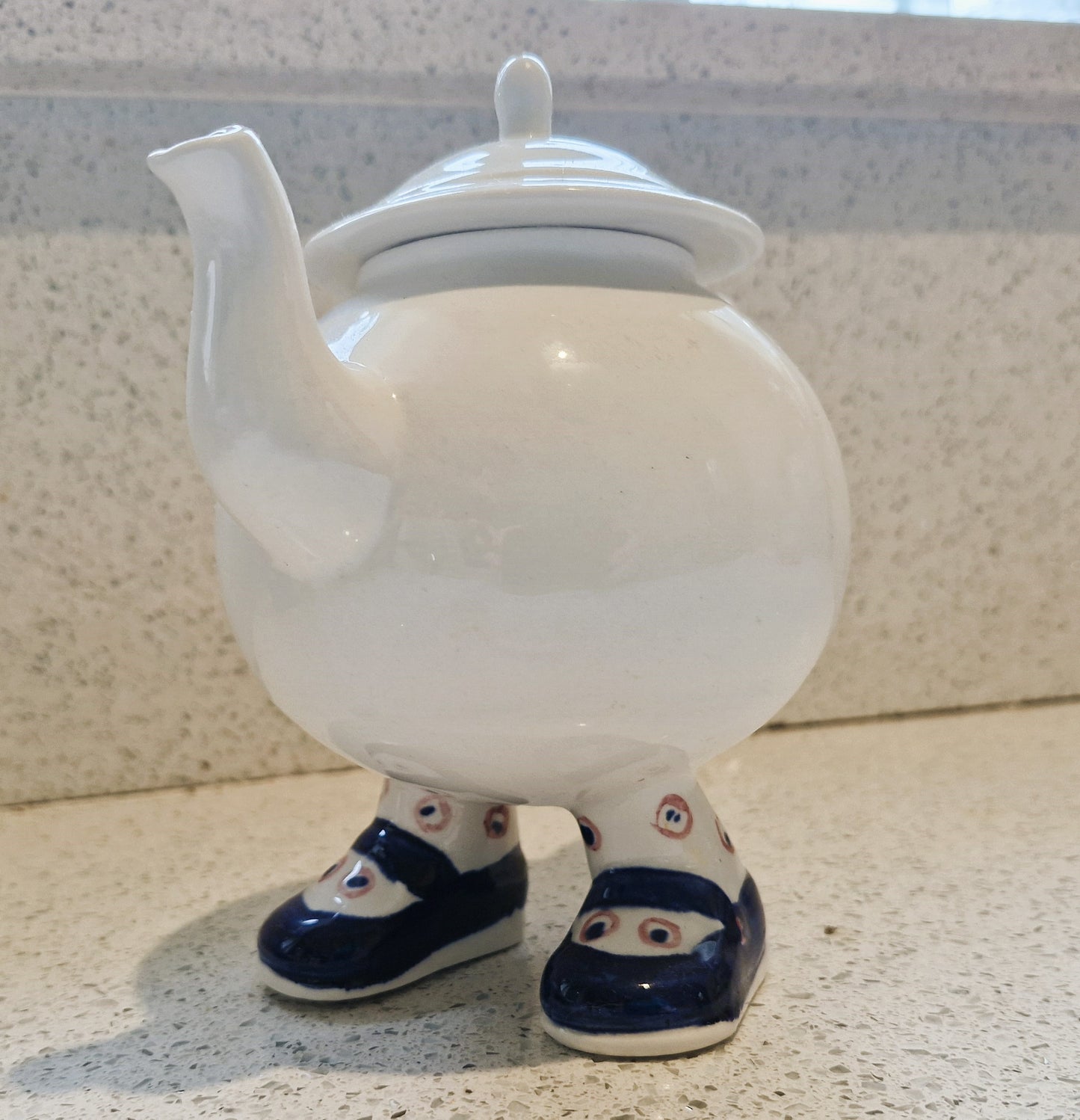 Carltonware, Walking TeaPot, Hand Painted, Carltonware Walking Teapot, Made in England, English Pottery, Tea Pot