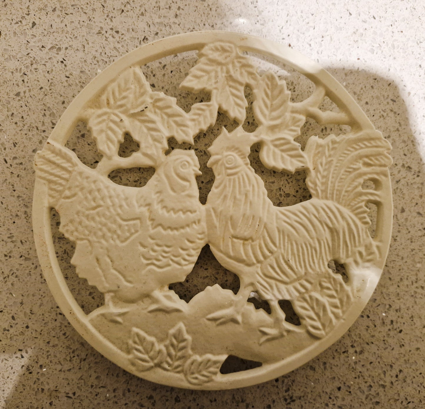 Chicken Trivet, Chicken Pan stand, Farm, Cottage Kitchen, Kitsch, cute, Quirky, Chicken Kitchenalia, - Cream, White, Metal Trivet