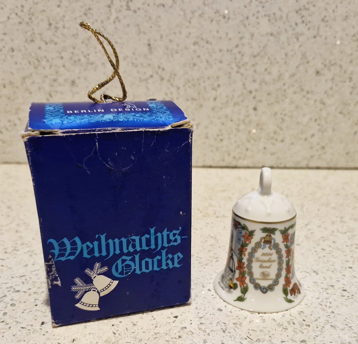 Hutschenreuther porcelain, Christmas bell, weihnachts Clocke, 2004, German, limited edition, Christmas Tree decoration, Ole Winther