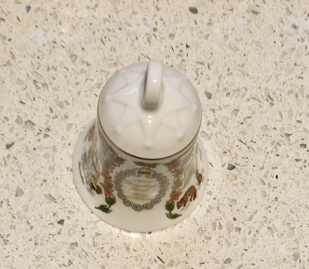 Hutschenreuther porcelain, Christmas bell, weihnachts Clocke, 2004, German, limited edition, Christmas Tree decoration, Ole Winther