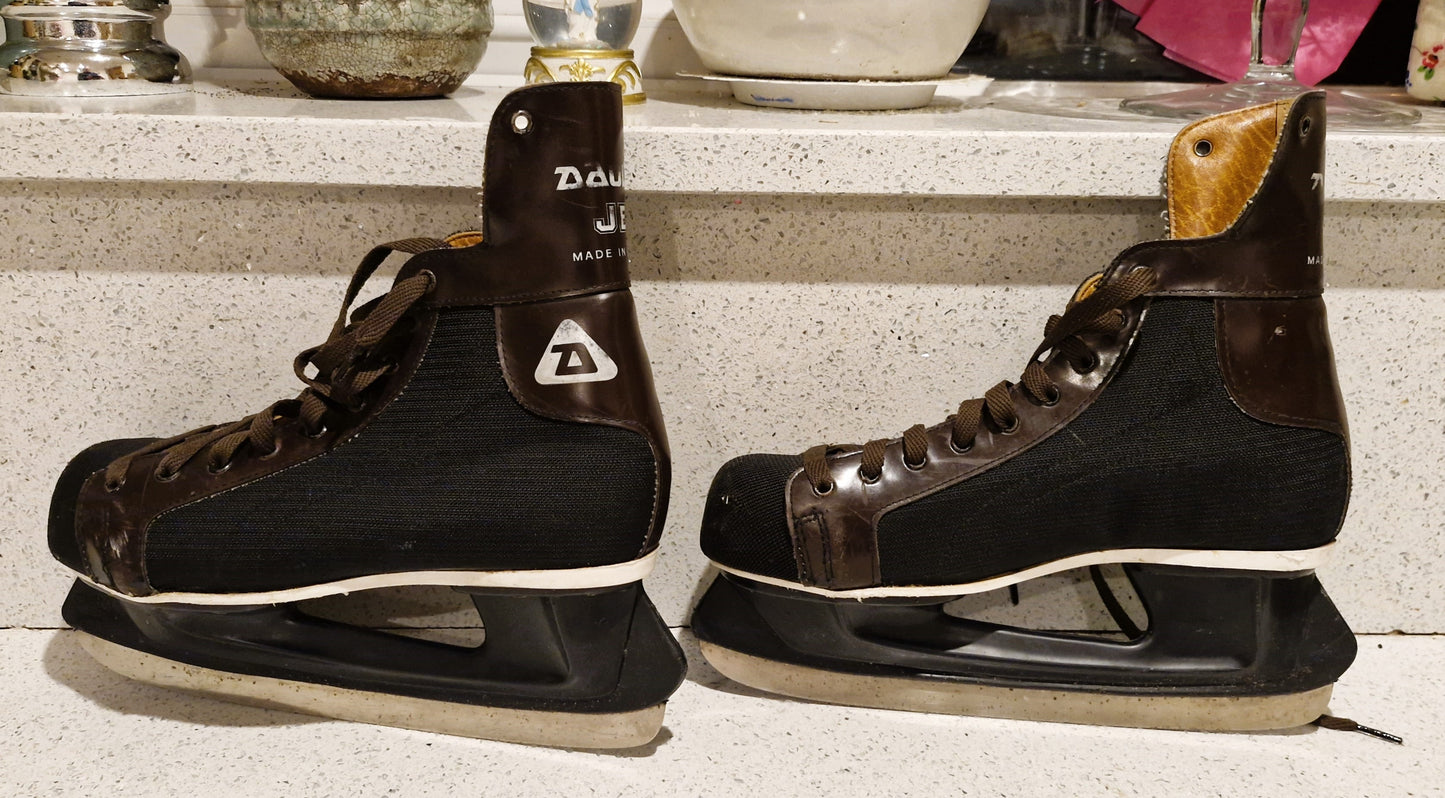 Vintage Canadian Ice Skates, Daoust Jet, Ice Skates, RD, 1979, Brown, Ice Hockey, Skates, Vintage Hockey Skates, 271, Size 8,