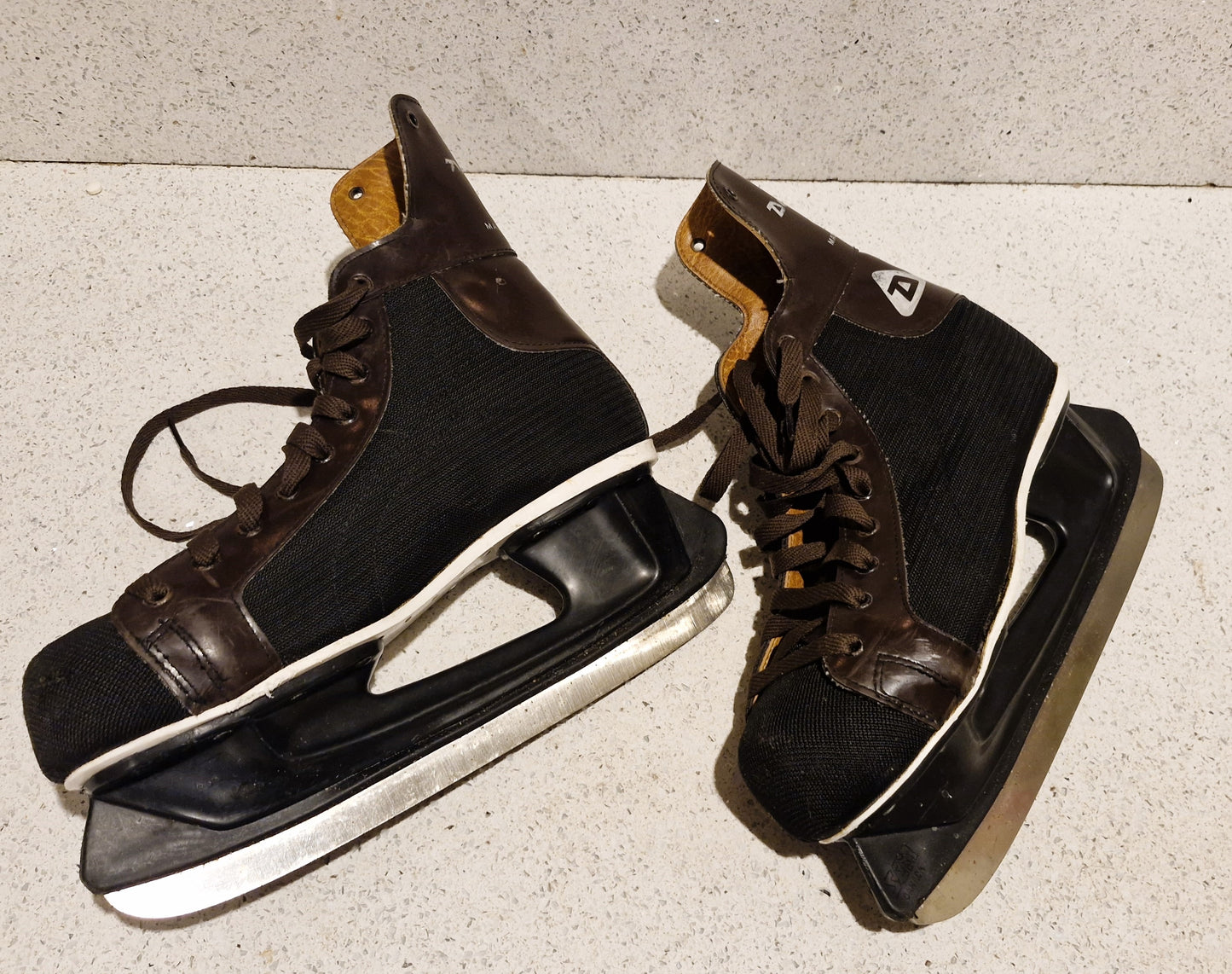 Vintage Canadian Ice Skates, Daoust Jet, Ice Skates, RD, 1979, Brown, Ice Hockey, Skates, Vintage Hockey Skates, 271, Size 8,