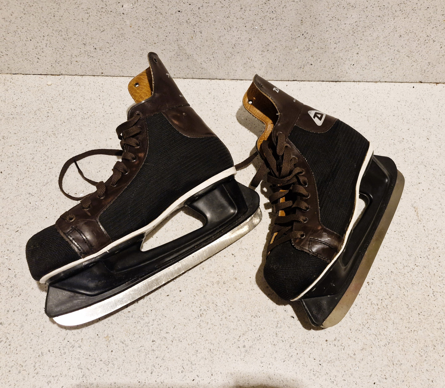 Vintage Canadian Ice Skates, Daoust Jet, Ice Skates, RD, 1979, Brown, Ice Hockey, Skates, Vintage Hockey Skates, 271, Size 8,