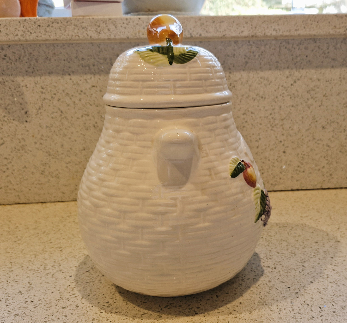 Rayware Storage jar , Fruit jar, Rayware Cookie Jar, Majolica, Large, Ceramic, White, pears, apples, Fruits