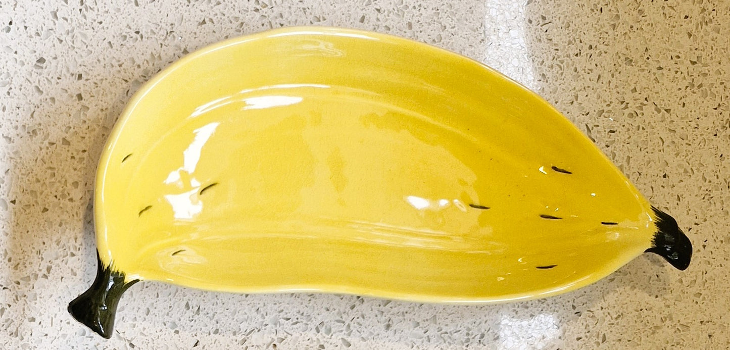 Carltonware Banana Split Dishes, Carlton ware Banana shaped dishes, Made in England, 60s