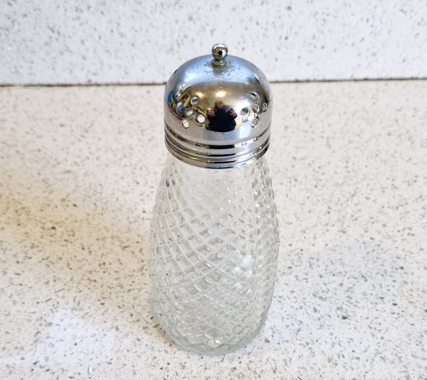 Sugar shaker will come very nicely wrapped in lovely acid free colourful tissue paper and bubble wrap, boxed and packed into stiff cardboard boxing to ensure safe delivery