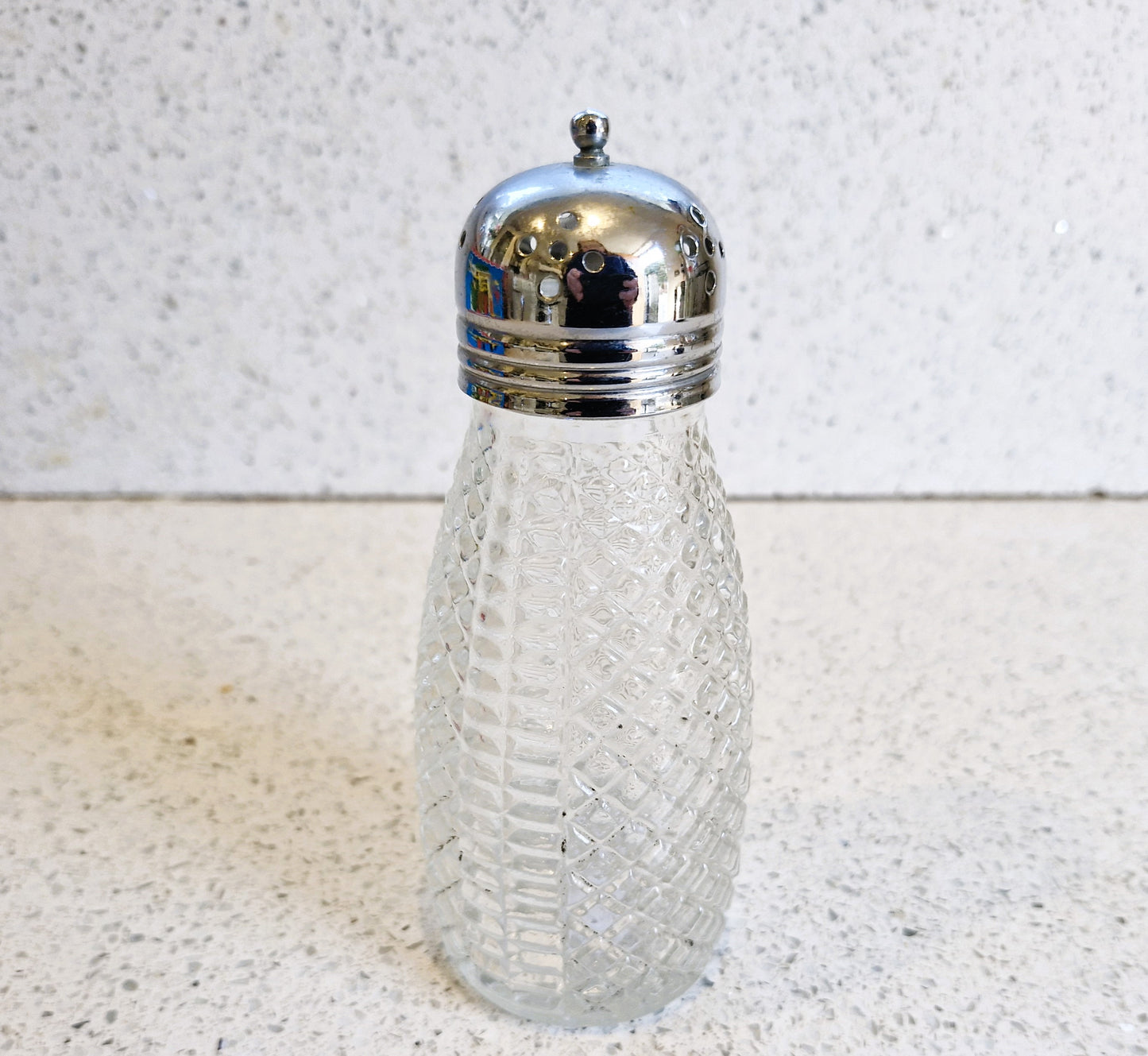 Sugar shaker will come very nicely wrapped in lovely acid free colourful tissue paper and bubble wrap, boxed and packed into stiff cardboard boxing to ensure safe delivery