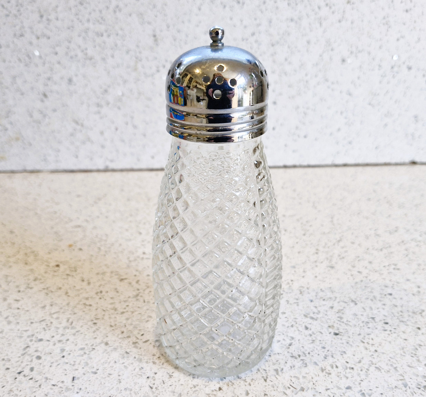 Sugar shaker will come very nicely wrapped in lovely acid free colourful tissue paper and bubble wrap, boxed and packed into stiff cardboard boxing to ensure safe delivery
