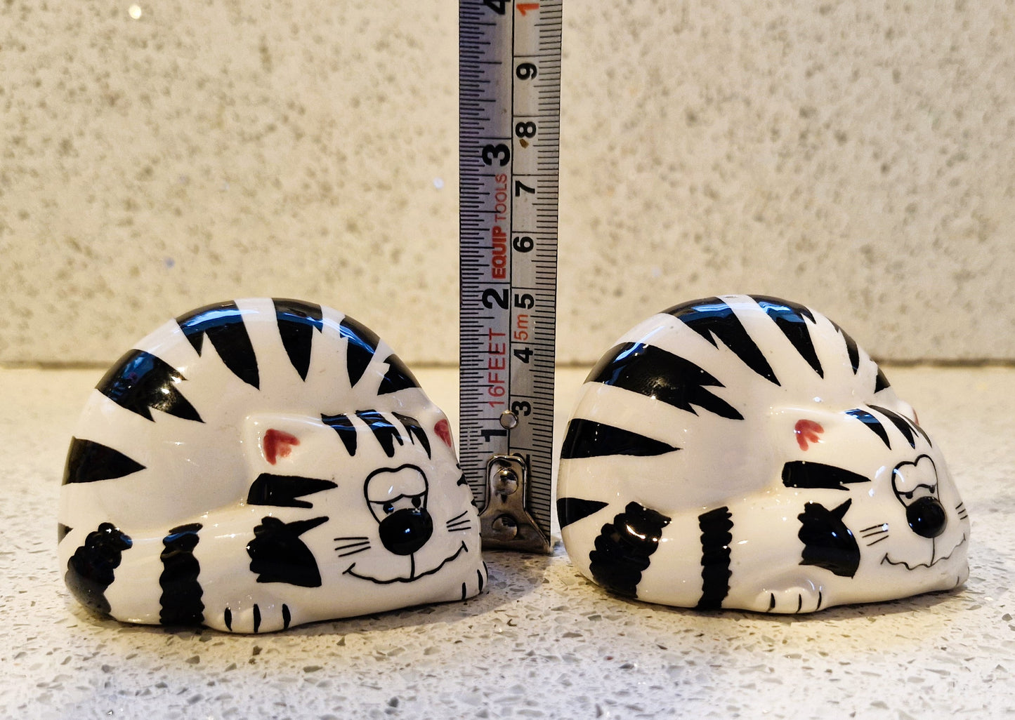 Black and White Cat Salt and pepper shakers, 1980s Kitsch, Quirky, Cruet Ser, Cats