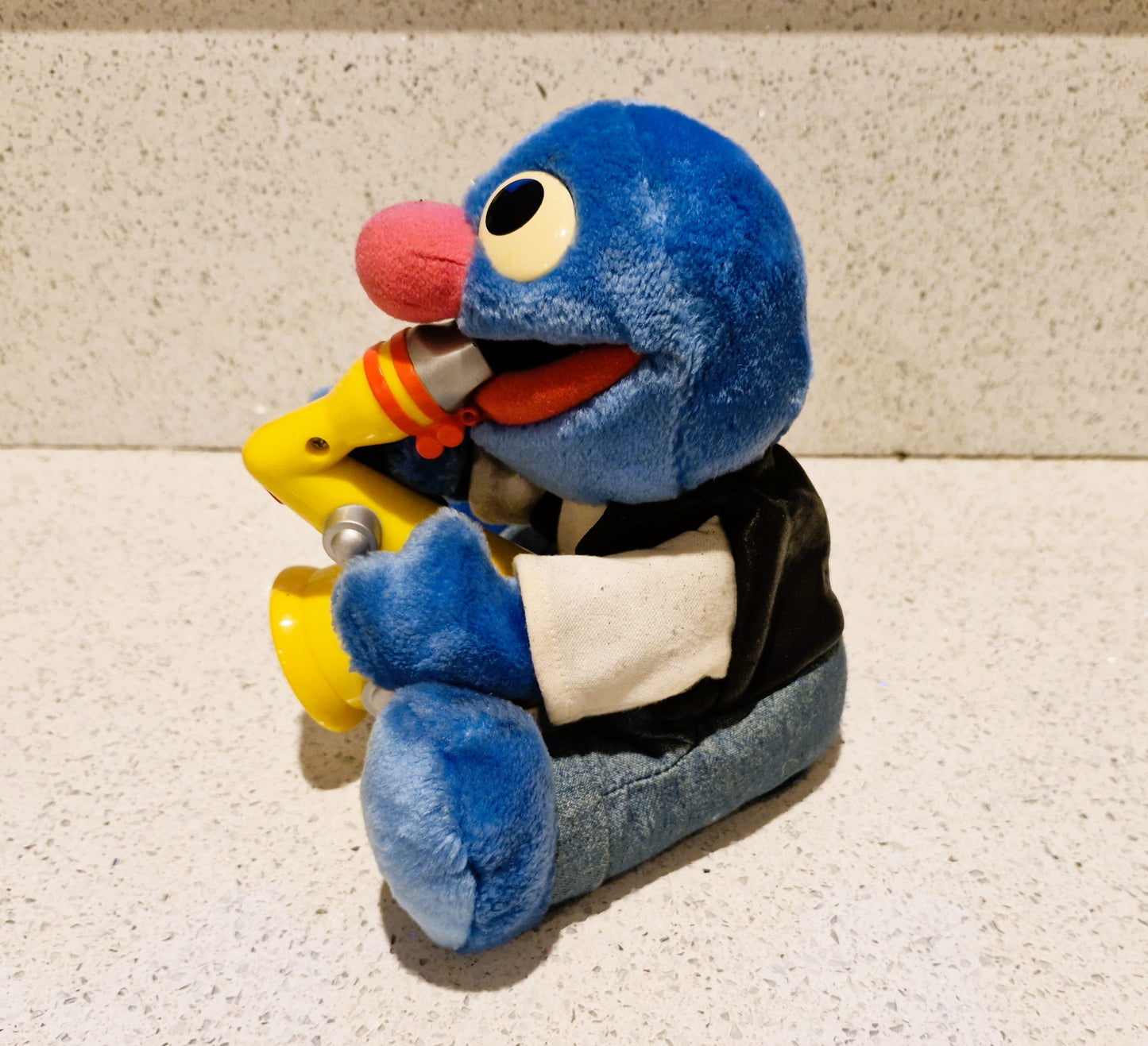 Vintage Sesame Street Grover, Vintage Fisher Price Toys, Rock & Roll Grover, Dancing, Singing, Grover, Sesame Street, 90s Toys