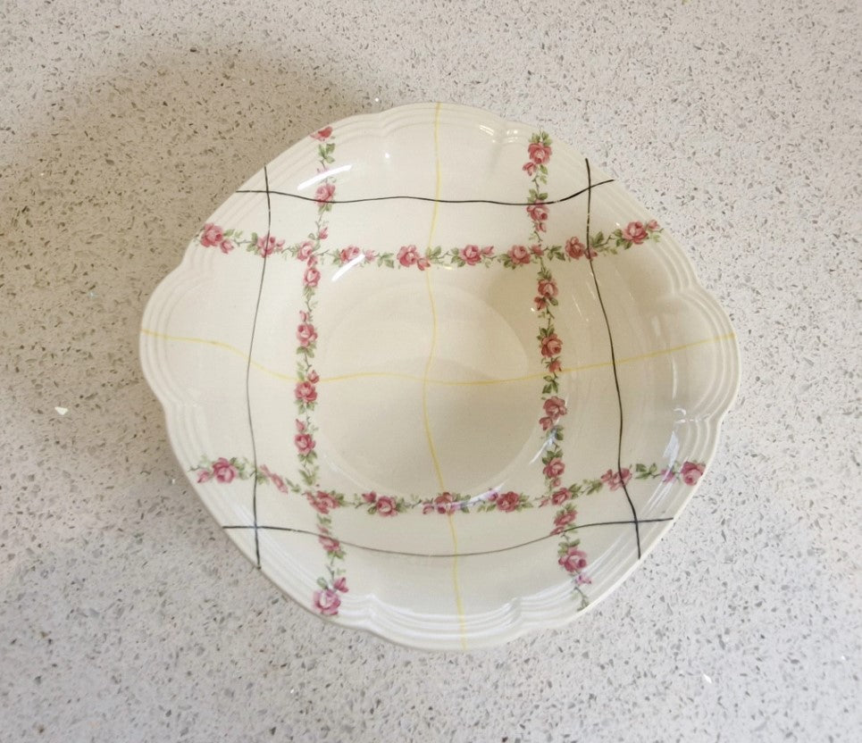 Alfred Meakin, Art Deco, Large Bowl, 1930s, 40s, Flower, Line design, Cream, Black, yellow, Pink, Stamped, Excellent Condition,