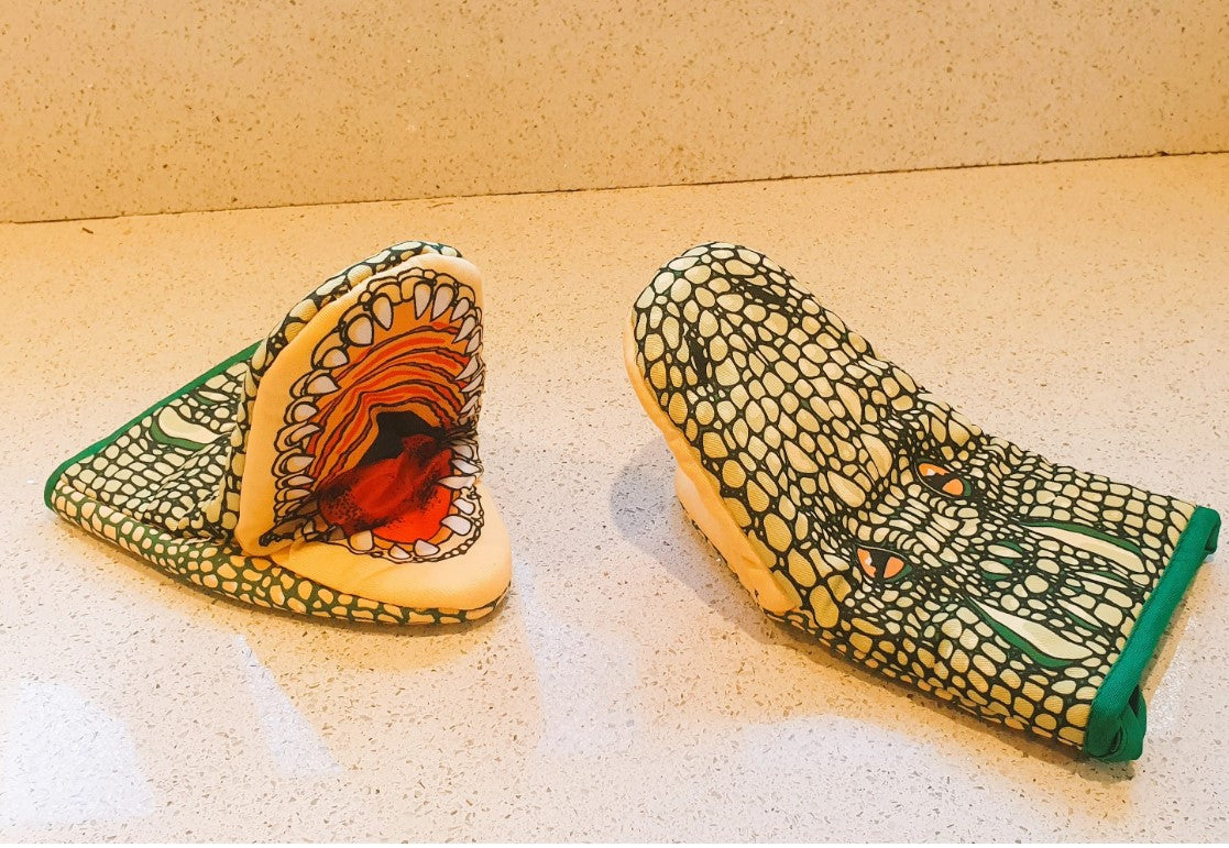 Crocodile Oven Gloves, Alligator Oven Gloves, Crocodile Alligator Oven Gloves, Quirky, fun, kitchen, Crocodile Oven mitt