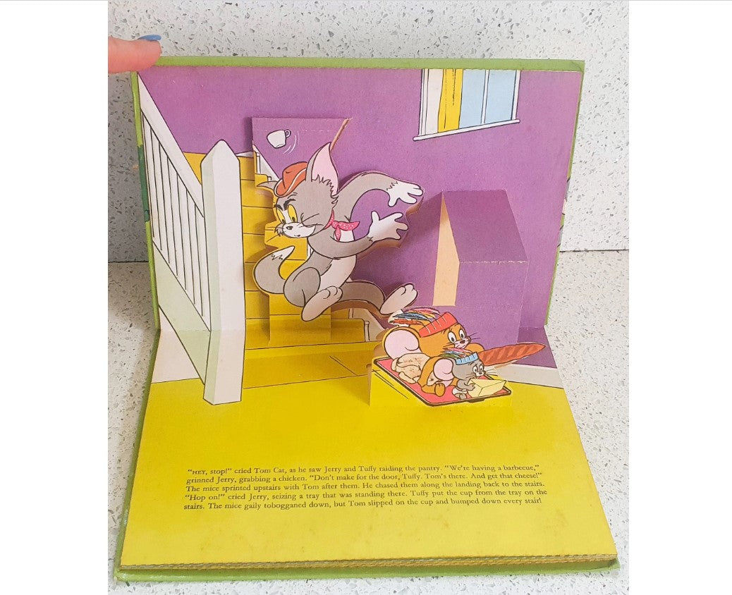 and Jerry Pop up Book, Vintage children's pop up book, Vintage Kids Book, Tom and Jerry