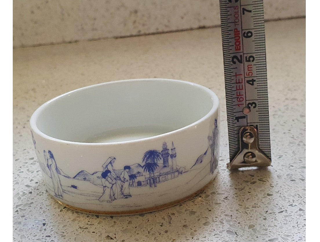 Limoges France Ceramic Trinket box, Artoria Limoges, Hoopee 6, Emerites Airlines, Porcelain Trinket Box