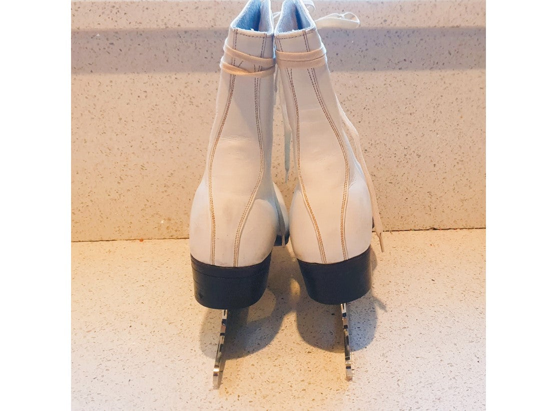 Stuburt Special Stubbs & Burt, Vintage White Leather Ice Skates, Vintage White Leather Ice Skates, Vintage Ladies Ice Skates, Figure Skating, SIZE 5