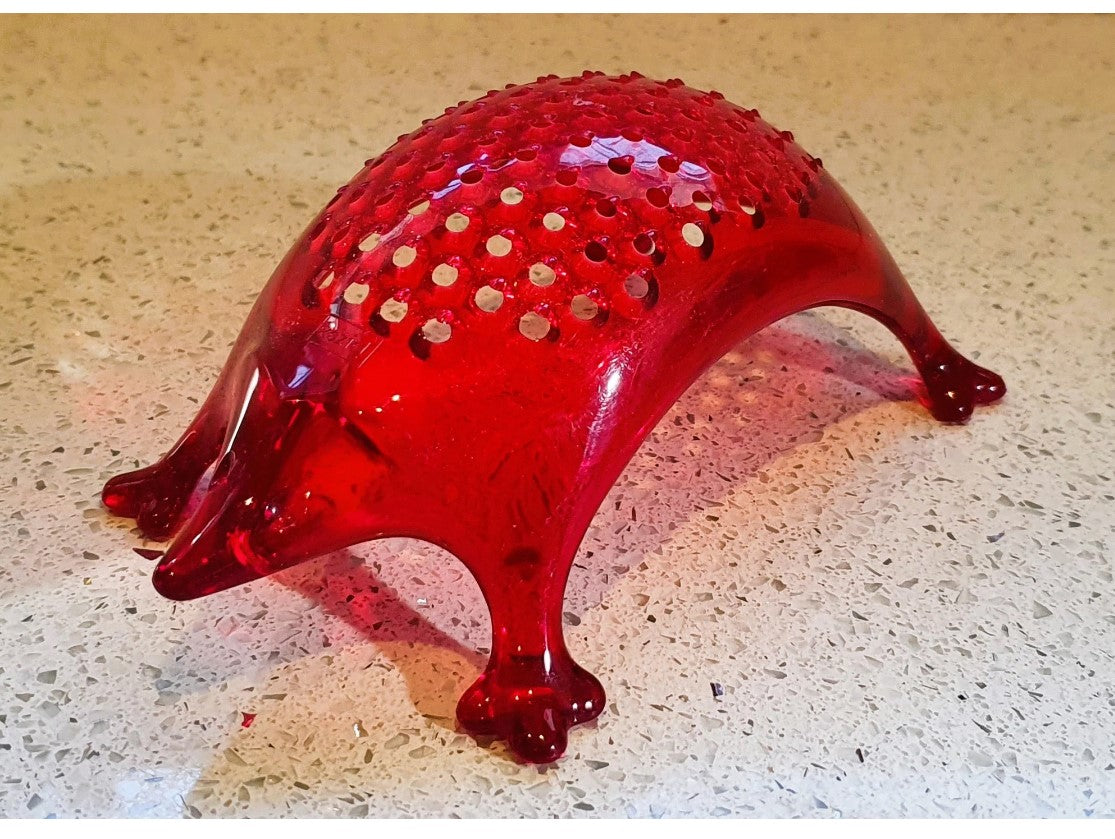 Koziol KASIMIR Hedgehog Acrylic Grater - Transparent Red 6”