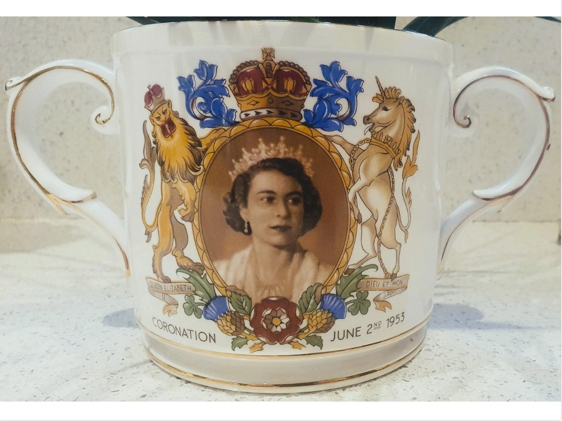 Large 2 Handled Royal Coronation Cup, Plant Pot, Planter, Queen Elizabeth II, Large Loving Cup. British Royal Family, English