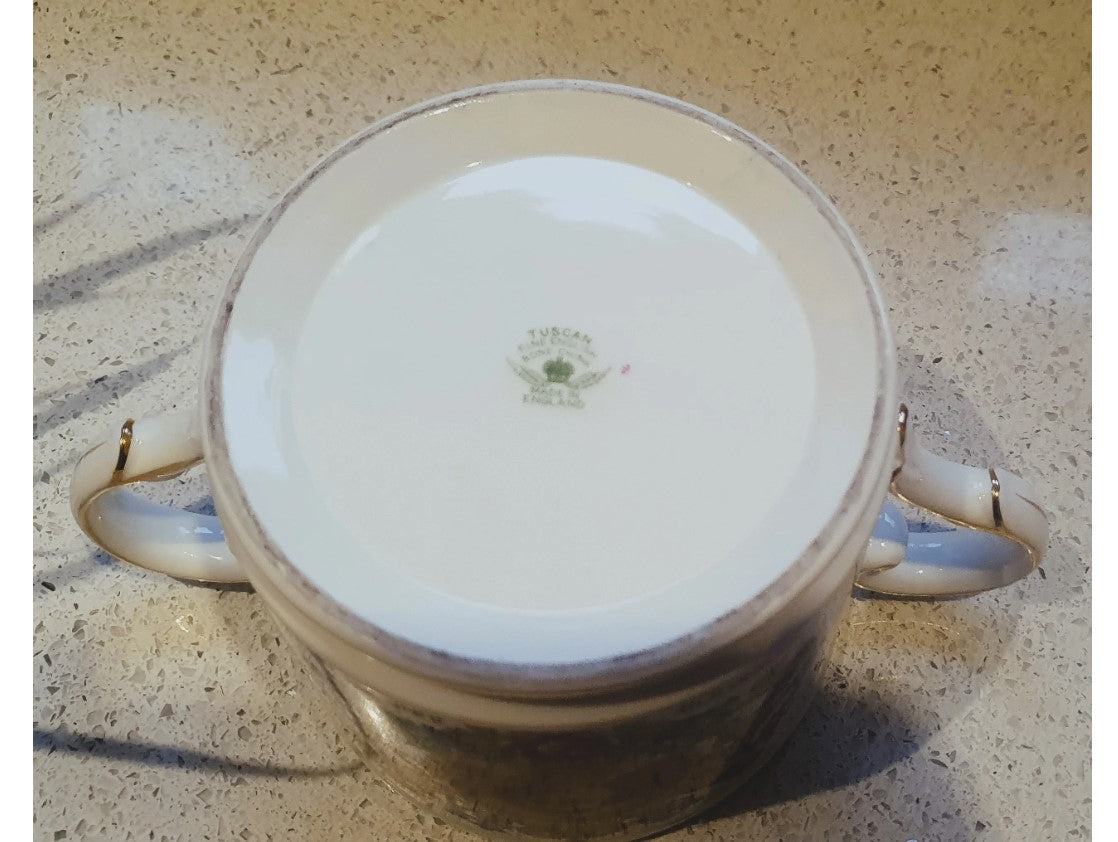 Large 2 Handled Royal Coronation Cup, Plant Pot, Planter, Queen Elizabeth II, Large Loving Cup. British Royal Family, English