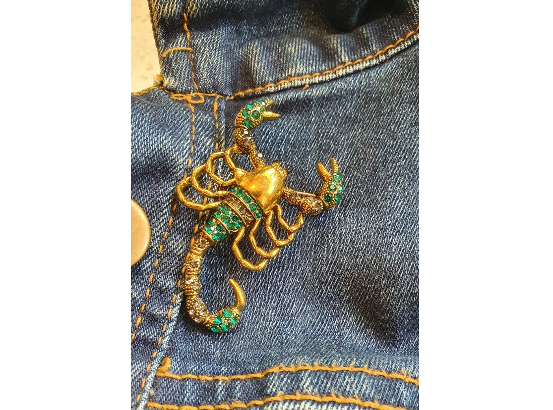 Scorpion Broach, NEW, Insect Jewelery, Quirky, Unusual, Green, Gold