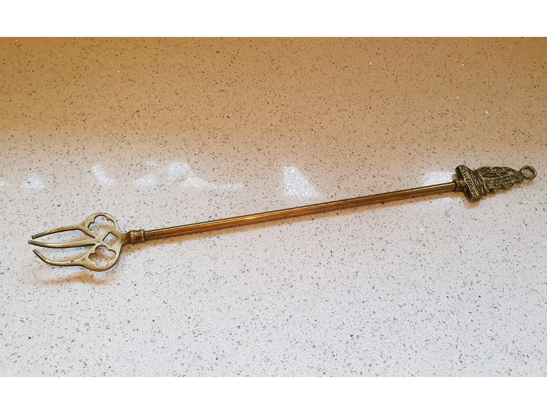 Brass Toasting Fork, 18 Inches, Long, The Mayflower, Sailing ship., English - Very Good Condition - crumpets