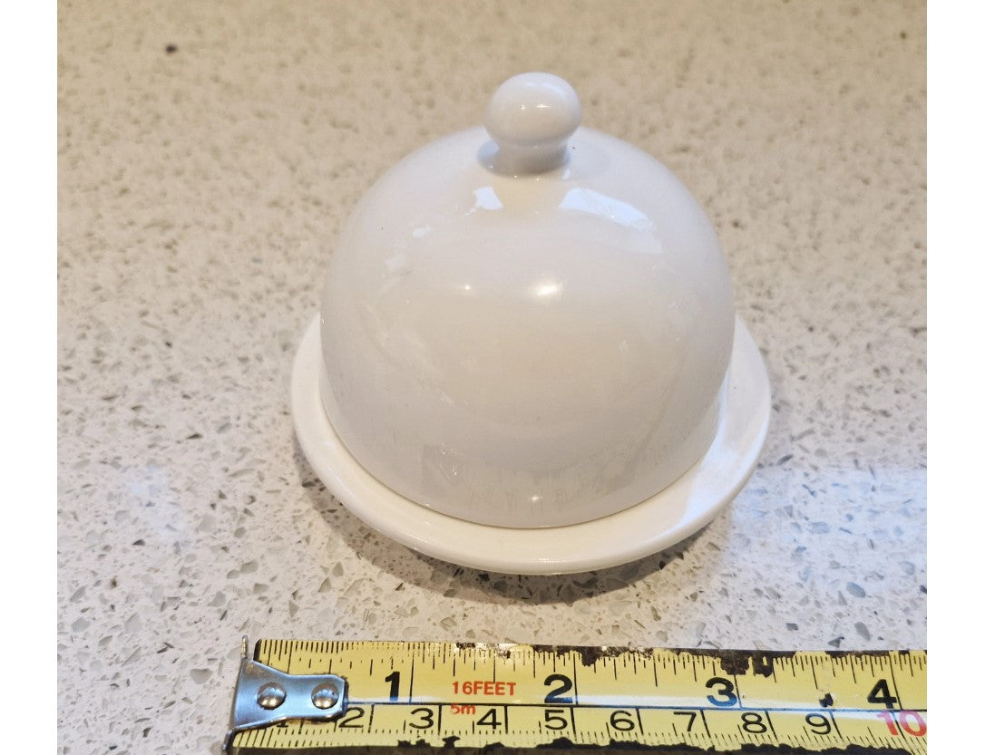 Maxwell Williams, White Butter dome dish, Individual butter dish, dome, White, immaculate