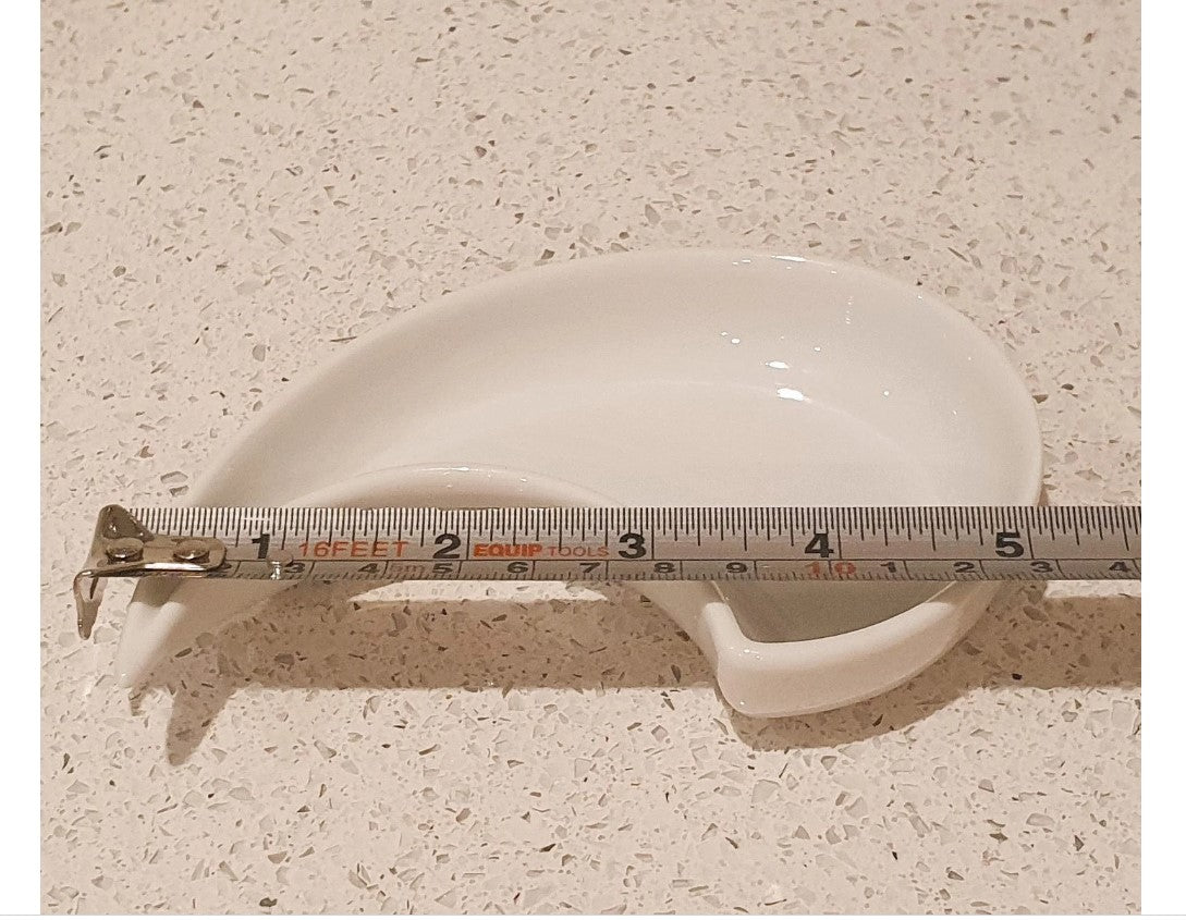 White China Dip Bowls, White Snack Dishes, Yin Yang, Tear Drop shape, Hors d'oeuvres, Sauce Bowls, Olives, nuts, Snacks