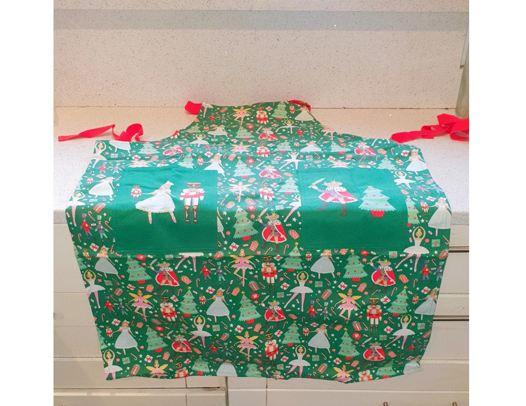 NEW Nutcracker Apron, Nutcracker, Xmas, Christmas, Kitchen, Apron, XL, Christmas, Ulster Weavers