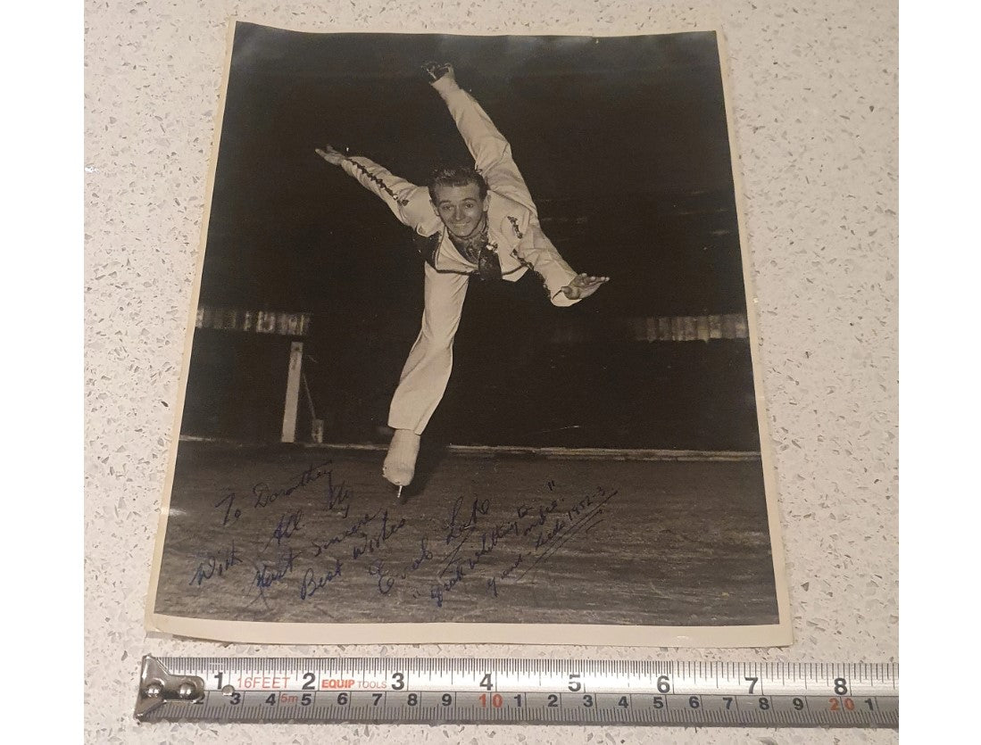Vintage Ice Skating, Vintage Ice Skater, Dick Whittington on Ice, Leeds Grand Theatre, Pantomime 1952, 1950s, figure skating