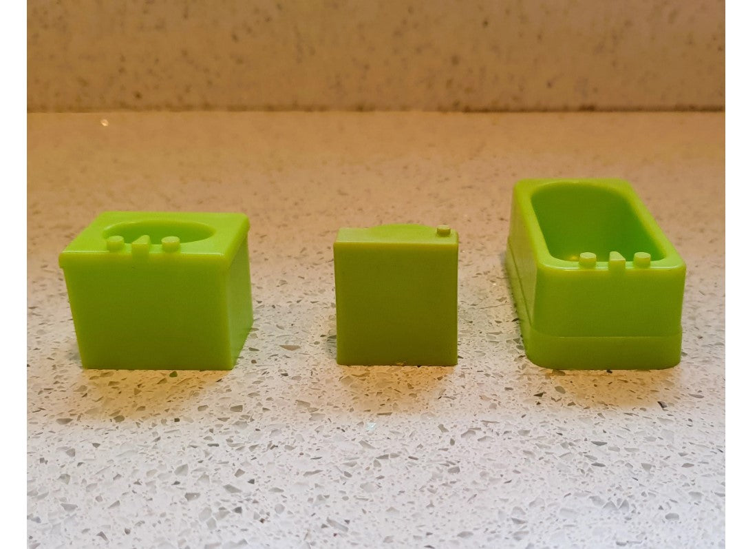 80s Fisher-Price, Little people, family House furniture, Bathroom, Green, Vintage Fisher Price Toys