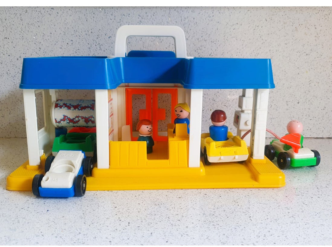 Fisher-Price Little Mart Petrol Station, Fisher Price Little People Little Mart #2580, Fisher Price Little Mart