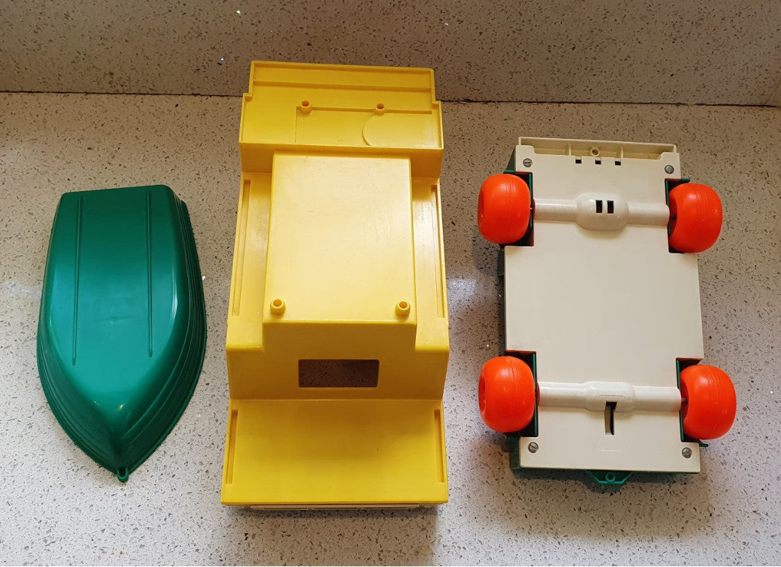 Fisher-Price Vintage Play Family Camper Van, complete, 70s Fisher Price Play Family Camper, 70s. Fisher Price Camper Van