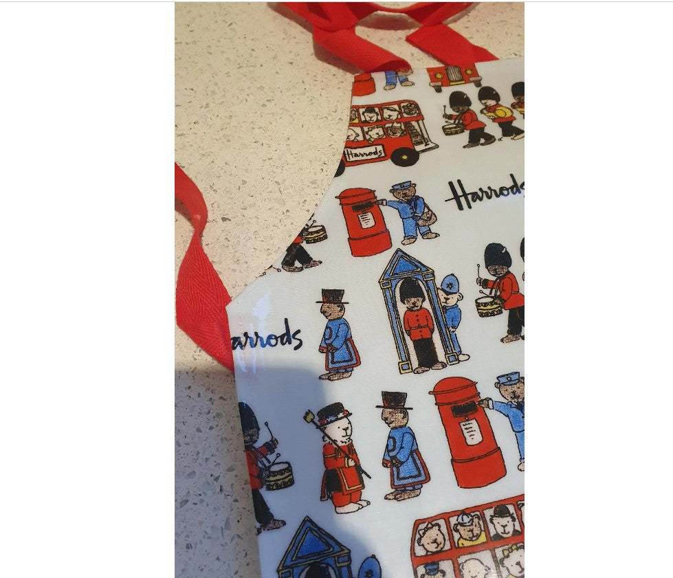 Harrods London, Bear, Soldier, Beefeater, Apron, Children's Apron, Queens / Kings Palace Guard - NEW condition