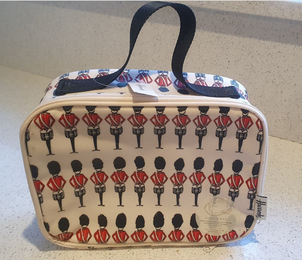 Harrods lunchbag, Harrods Lunchbox, Childrens, children's, childs, Queens Guard, Soldiers,