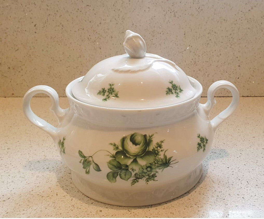 Large 2 Handled Soup Tureen and 5 x Soup Coups, Green and White, IMMACULATE