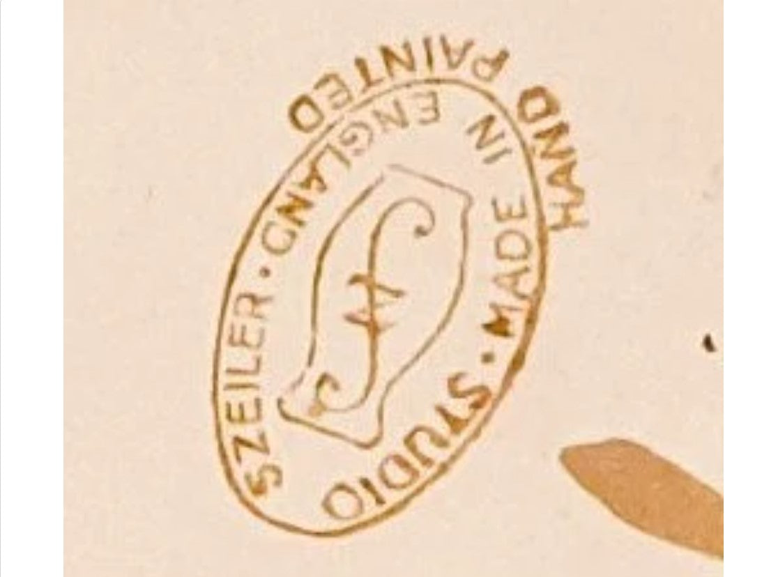 Szeiler studio Beef Dripping pot, cow shaped, jar with lid, Animal shaped, Kitchenalia, Storage pot, 1960's, England.