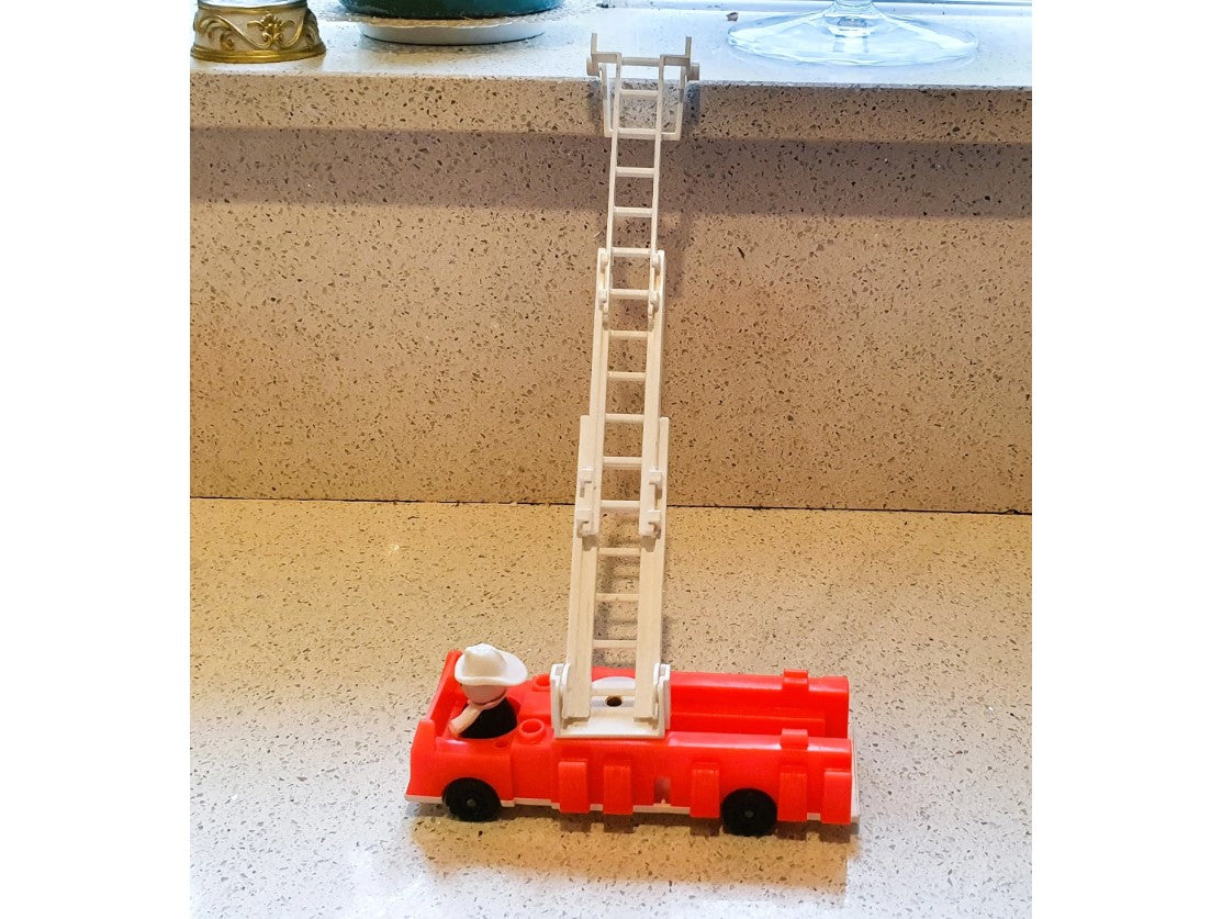 Fisher-Price fire Engine, fireman, fire truck, long, fireman lift, Fisher Price Fire English