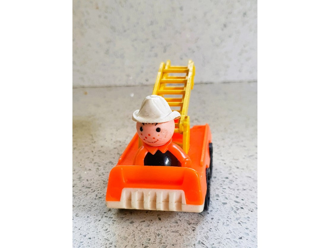 Vintage, Fisher-Price fire Engine, fireman, small fire engine, 80s, White helmet, red Scarf, Fisher Price Fire Engine