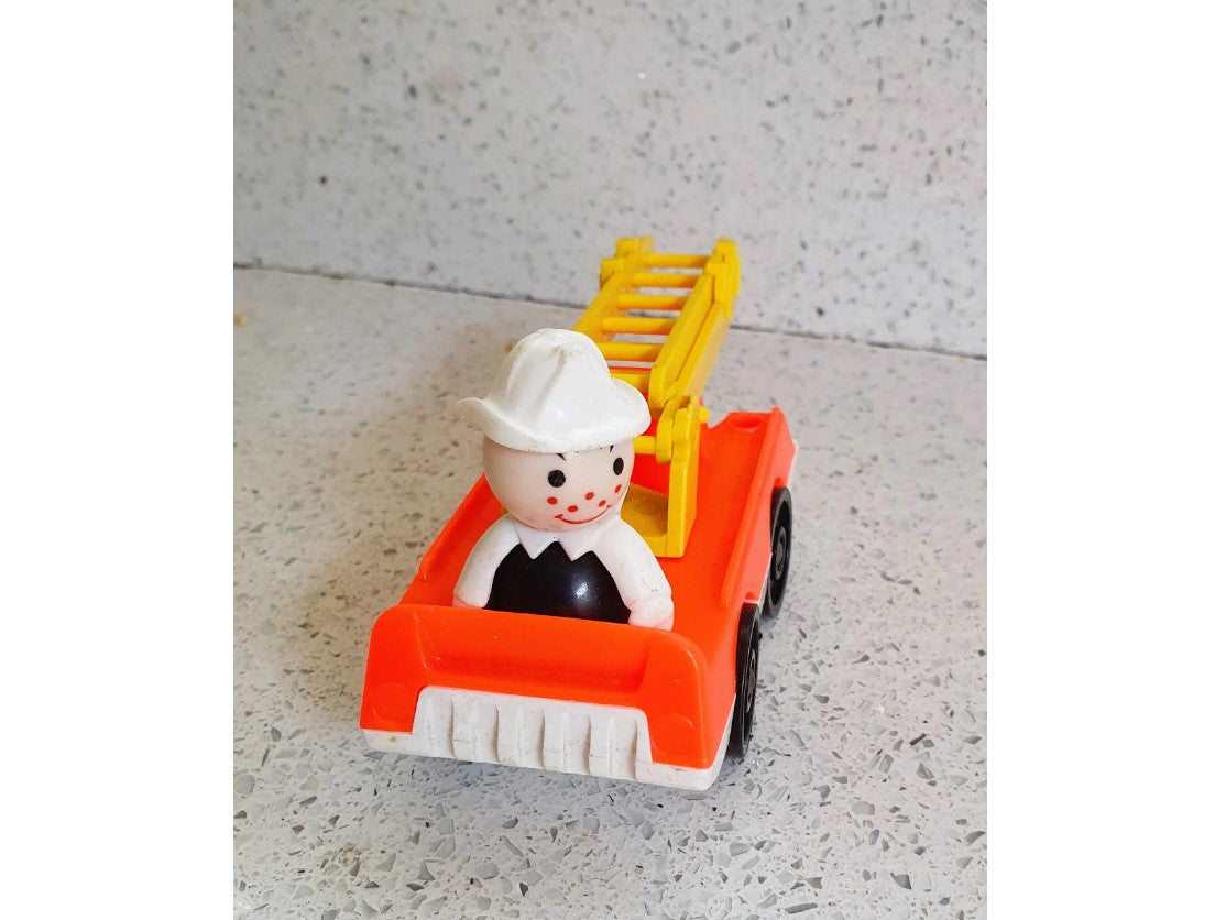 Vintage, Fisher-Price fire Engine, fireman, small fire engine, 80s, white helmet