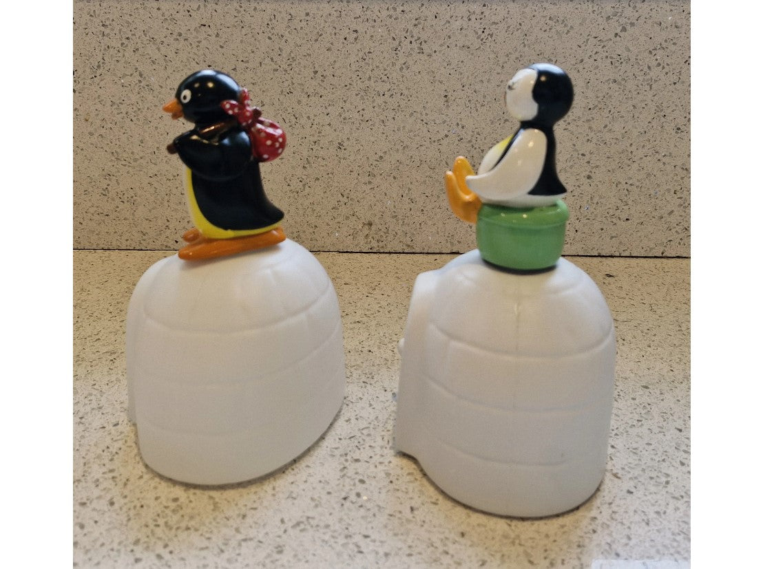 PINGU, Pingu, Pinga, Schwester, Iglu. 1990er Jahre, Schaumbadflasche, Pinga und Pingu, BBC