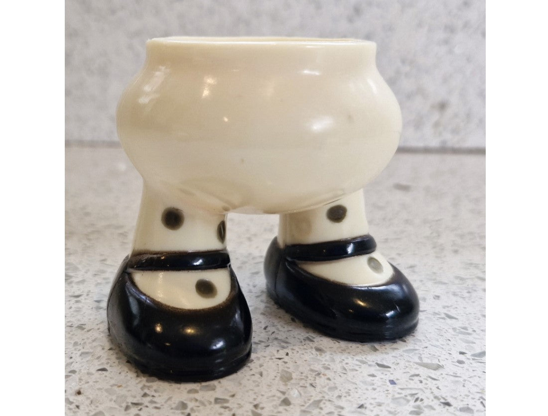 Vintage, Eggs on Legs, Egg Cup, Feet, Original, 60s , Walking egg cup, Hard form Plastic, Black, very Good condition, Bakelite