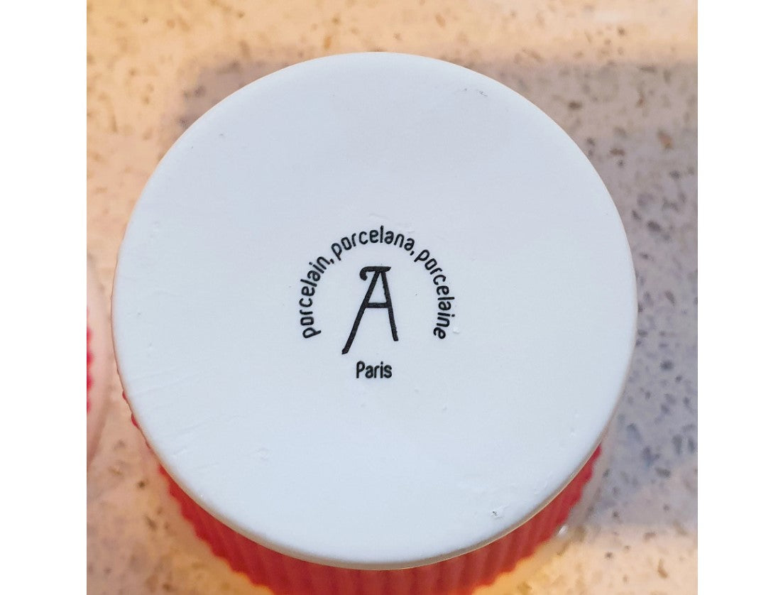 Les Artistes, Pink, Coffee cups, Tea Cups, thermally protected ceramic, New, Boxed, Pair