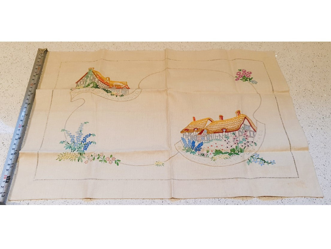 Vintage, English Hand Embroidered Linen, Shakespeare's Birthplace, Ann Hathaway's House, English Country Garden, Floral. 19 x 14 Inches