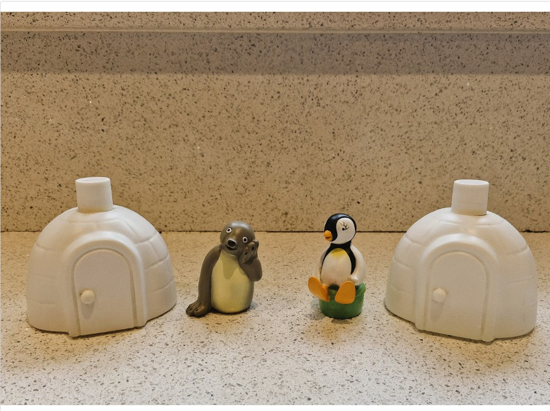 PINGU, Pinga , sister, Robbie The Seal, On An Igloo . 1990s, bubble bath bottle, Robbie, Pinga, Pingu, BBC