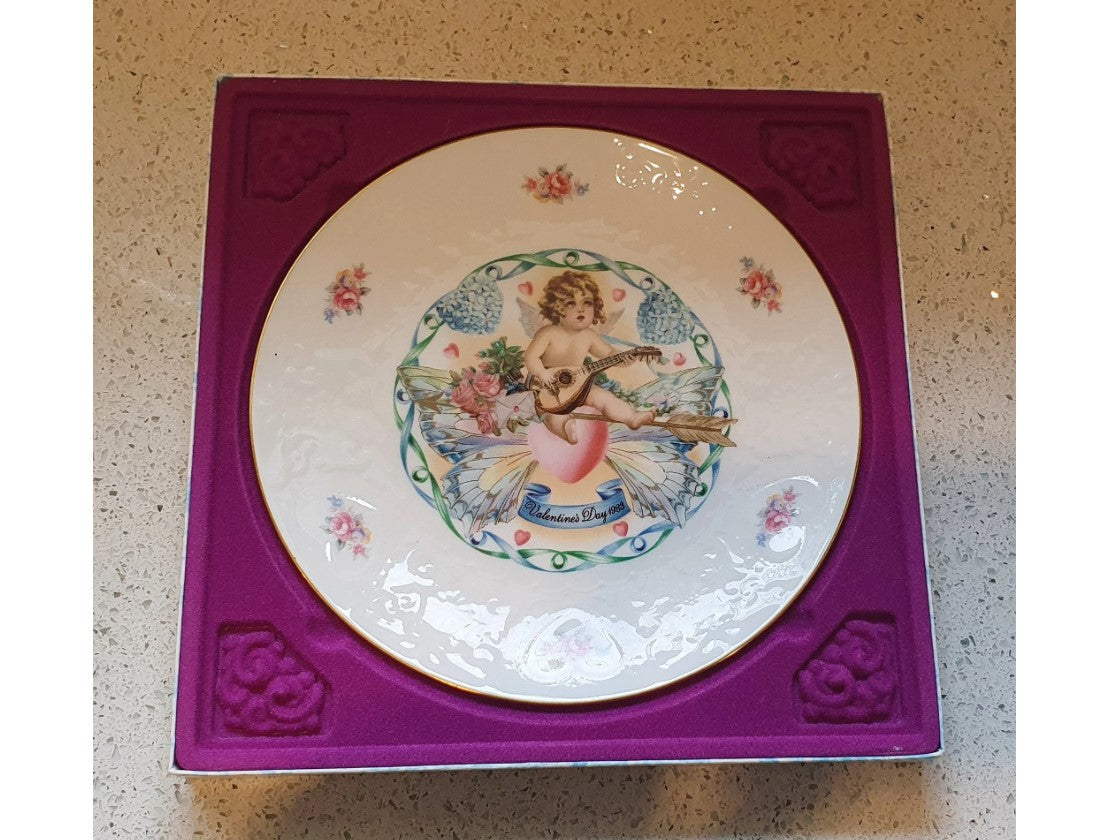 Royal Doulton Valentine's Day Plates, Kitsch, Quirky, Boxed, 1983, 21cm, Decorative plate , Bone China , Made in England, Boxed