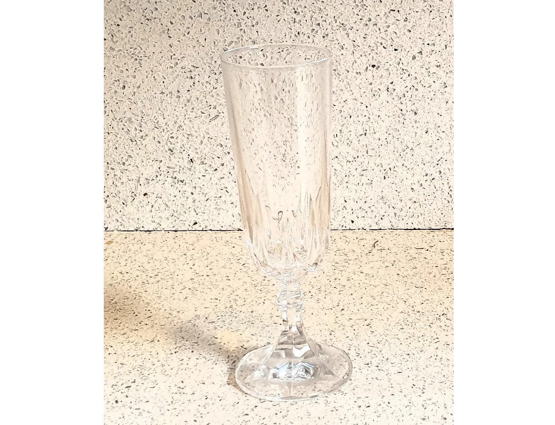 Italian Lead Crystal, Champagne Glasses, Tall Champagne glasses, RCR, Cristalleria Italiana, Cristal Au Plomb, RCR, Royal Crystal Rock, Lead crystal