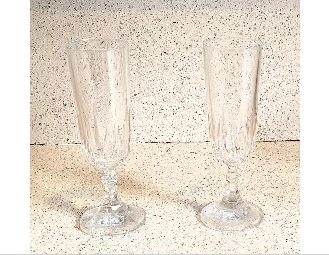 Italian Lead Crystal, Champagne Glasses, Tall Champagne glasses, RCR, Cristalleria Italiana, Cristal Au Plomb, RCR, Royal Crystal Rock, Lead crystal