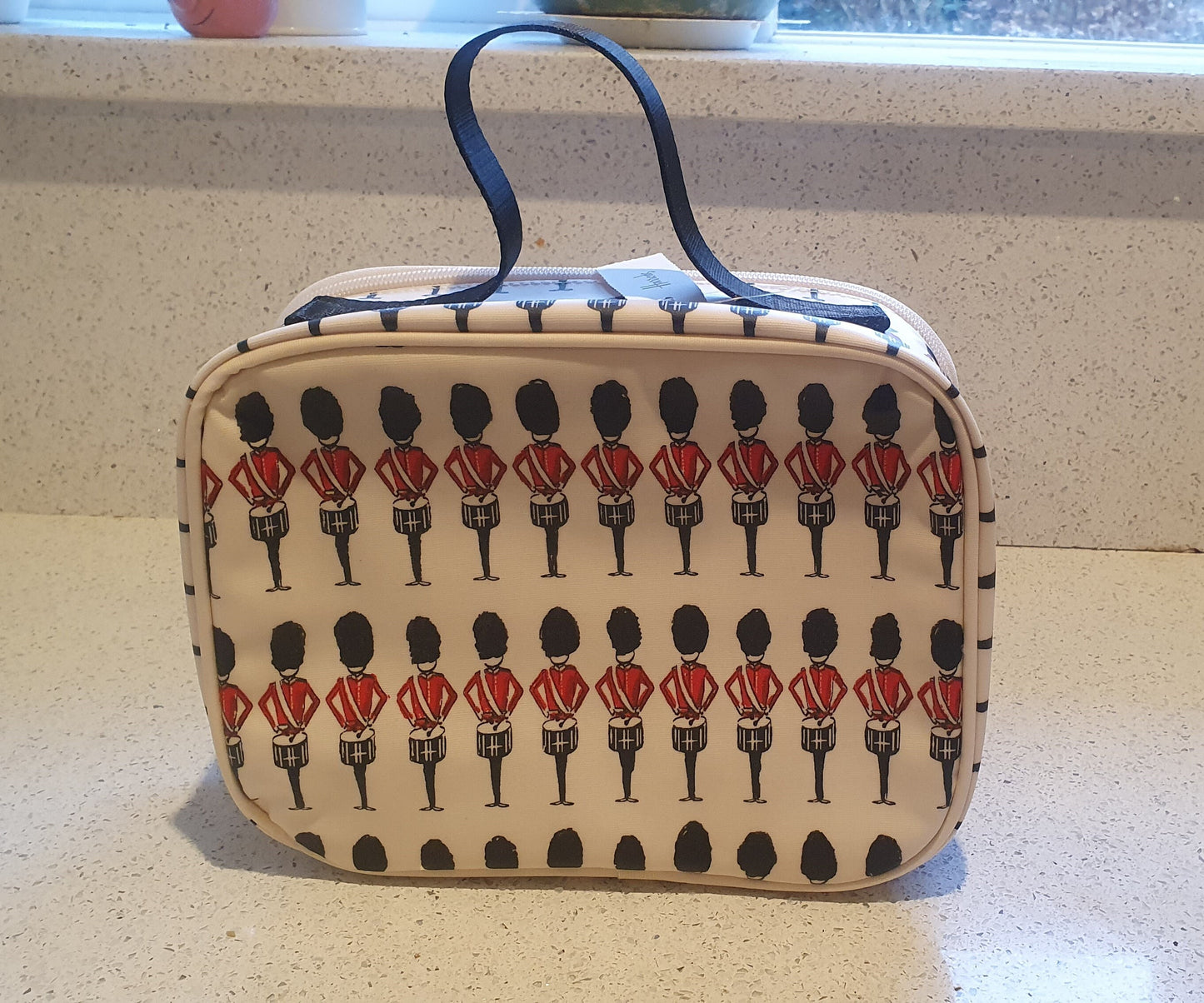 Harrods lunchbag, Harrods Lunchbox, Childrens, children's, childs, Queens Guard, Soldiers,