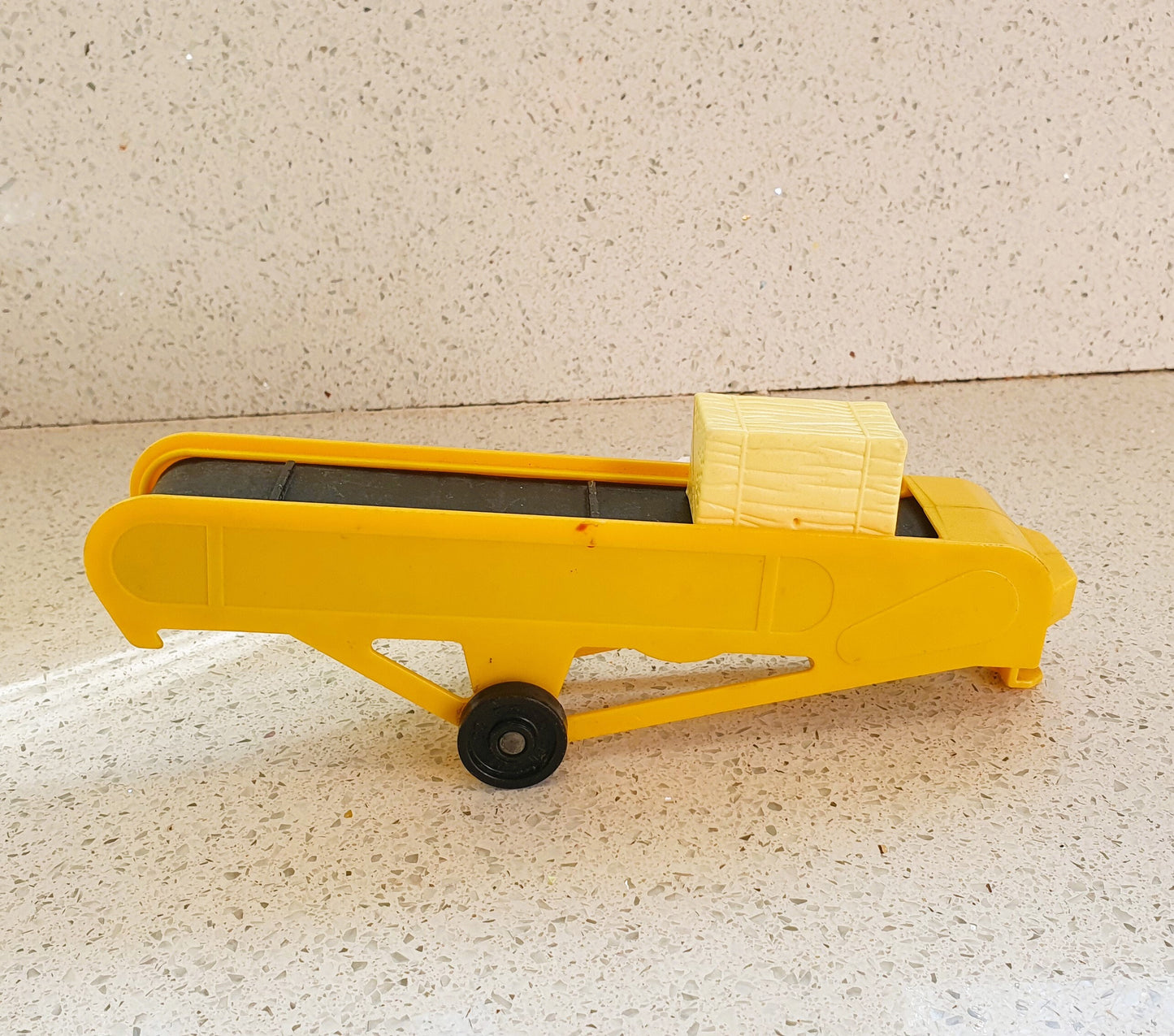 Fisher-Price Farm Hay Lift, Fisher Price Hay Lift with Hay, Fisher-Price Farm