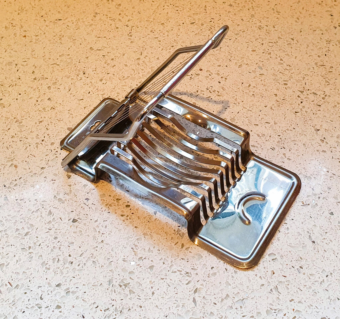 70s ,Egg Slicer Kitchenalia, in Original Packaging, Excellent condition
