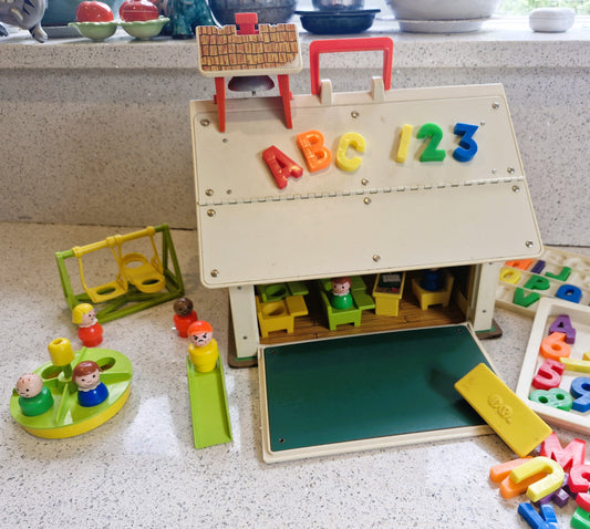 Fisher-Price  Play Family School,  Fisher Price School House, COMPLETE, Fisher-Price Little People, 70s, Fisher-Price